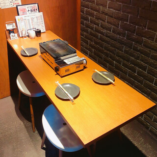 A stylish Yakiniku (Grilled meat) bar with partitions! Please relax in a private room♪