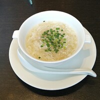 東天紅 KITTE名古屋店 - キノコと卵白のスープ