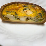 Pane Ho Maretta - イカとオクラのキッシュ