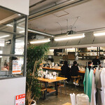 ヨコクラストアハウス - 何故かＴシャツ売ってます