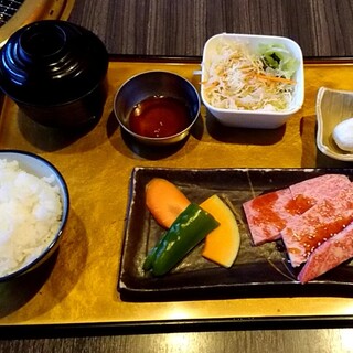 馬力家 - 料理写真:特上カルビランチ