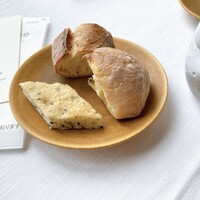 サーラ アマービレ - パン