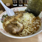 たかし屋  - 煮干ラーメン（中盛り）。以前他店で食べた醤油豚骨よりも、コチラの方が好みでした。