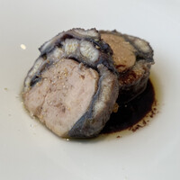 アーティショー - うなぎとフォアグラのパテ、ビーツ