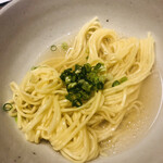 温石 - 温石で初？のラーメン。蛤や花鯛のお出汁でいただきます