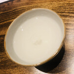 温石 - デザートに合わせたお酒。未発売なのでエチケットは見せられません