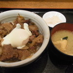 秋葉原 炉ばた 石くら - 牛すじガッツ丼