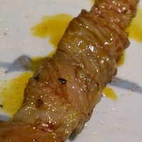 鳥茂 - 黒毛和牛サーロイン串
                      
