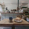 エニー ビー&ビー+コーヒー - フィルター珈琲550円+ホットサンド450円