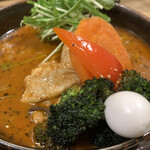 スープカレーGARAKU - やわらかチキンレッグと野菜（1200円）