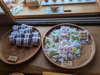 萬御菓子誂處 樫舎 - 