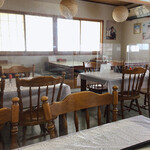 Kagetsu - 食堂のような店内