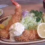 とんかつとん龍 - 海老フライ定食１６００円