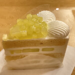 パティスリー サツキ - スーパーメロンショートケーキ （１日限定４０個）　１８３６円　(2022/06)