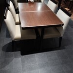 バンゲラズキッチン - テーブル