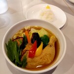 Curry Power パンチ - 柔らかチキンと野菜8種 1150円
 +キャベツ 100円