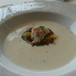 カリフラワー　カリフラワーのヴルーテ"デュバリー"可愛い野菜のジュレ　オレンジとズワイ蟹を添えて　コリアンダーの香り