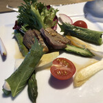 レストラン アゼリア - 炙り鮪と函館産イカ　アスパラの紫蘇巻きサラダ