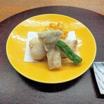 味心 すず木 - ゴマふぐと、とうみぎの揚げ物