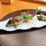 味心 すず木 - 活き鮎の塩焼き、万願寺唐辛子