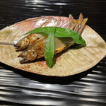 富小路 やま岸 - 紹興酒鮎と蓼