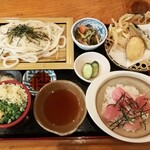 Sanuki Udomma Medanuki - 冷やしうどん、天ぷら、マグロ丼のセット￥1000