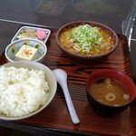 もつ煮屋 日の出食堂 - もつ煮定食おかず大盛り