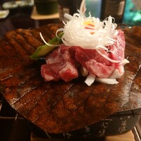 黒茶屋 - 国産牛朴葉焼