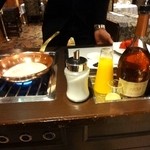 ラ・ベ - デザートを作ってくれます。　　１２月は、クレープシュゼットになるそうです。