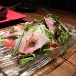 ごち - 佐々恵農園のサラダと採れたて鮮魚のカルパッチョ自家製昆布OILで（この日は鰤）