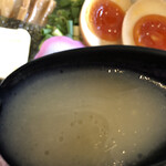 上州濃厚中華蕎麦 はたお商店 - 透明なスープ