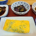 尼崎富松町食堂 - 葱入り玉子焼き、茄子揚げびたし、南蛮漬け、胡瓜とわかめの酢の物