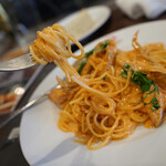 Tsubamesanjo Bit - 渡り蟹のトマトクリームパスタ