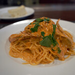 渡り蟹のトマトクリームパスタ