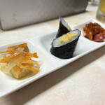 がばちょ - セット（アテ3品+ドリンク1杯/500円） この日のラインナップはね、魚の南蛮酢、たまご細巻き、たこキムチ♪