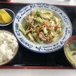 まるたま食堂 - 料理写真:野菜炒め定食　¥800-