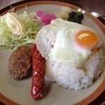 夢のカレー - 豆ハンバーグソーセージのアップ