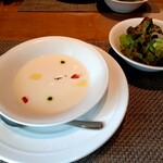 キアッケラ - スープ、サラダ