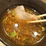 なにわ 麺次郎 - つけ汁の具材