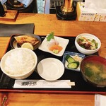清野太郎 - お得な　ミニ刺身とさば塩焼き定食