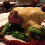 キャトルラパン - ◆●◆メイン２は、宮崎梅肉ポーク、これは赤身が残っていてもさくっといける美味しさで明日、ソースが相変わらず美味い。。