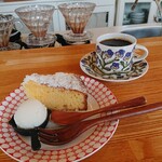 コーヒー オッタ - 濃厚なブラジルとオレンジピールとココナッツのバターケーキ(2022.6)