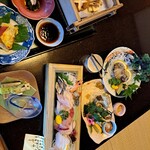 福松荘 - アワビ、刺身盛り合わせ、サザエのつぼ焼き