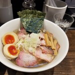 櫻井中華そば店 - 特製中華そばに焼豚2枚増しではなく4枚増し＼(^^)／