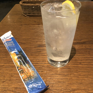 SALVATORE CUOMO & BAR_1