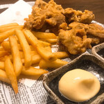 夜景が見える 全品2,000円 食べ飲み放題 はなこま 上野店 - 鶏唐揚げ&ポテトフライ