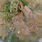 元祖ラーメン長浜家 - 胡麻降って♪