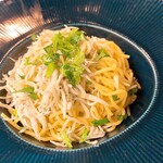 自家製パスタと炭火焼き Cinque5 - たっぷりシラスと青唐辛子のペペロンチーノ