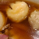 らぁ麺や 嶋 - エビワンタンと、肉ワンタン