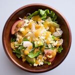Shrimp and avocado salad with grated vegetable dressing